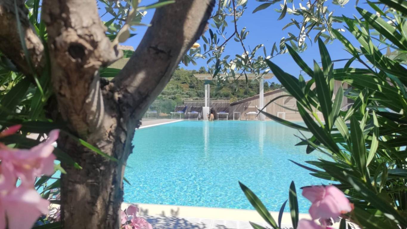A-Point-Porto-Ercole-Restort-Spa-Argentario-Foto-luglio-2025-Piscina